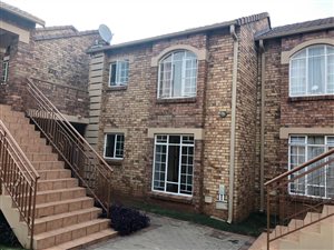 2 Bed Apartment in Mooikloof Ridge