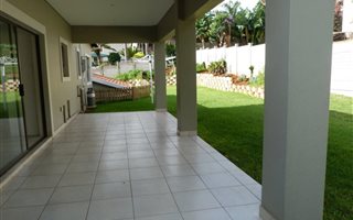 3 Bedroom Simplex in Red Hill