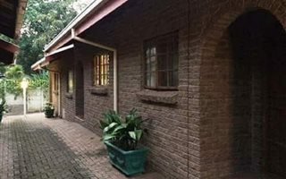 1 Bedroom Townhouse in Parkville