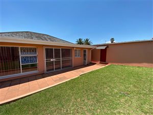 319 m² Commercial space in Florida North