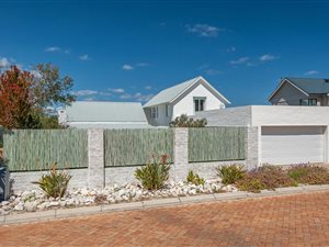 3 Bed House in Fernkloof