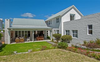 3 Bedroom House in Fernkloof