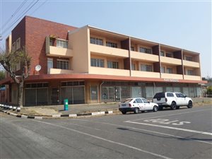 486 m² Commercial space in Rewlatch