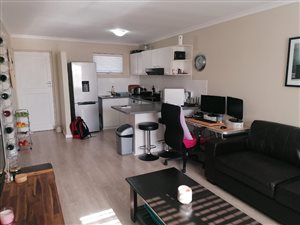2 Bed Apartment in Bothasig