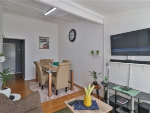 5 Bed House in Pinelands