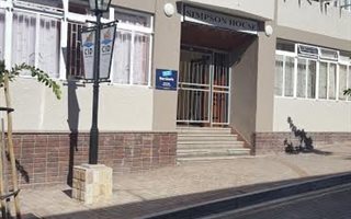 1 Bedroom Apartment in Mossel Bay Central