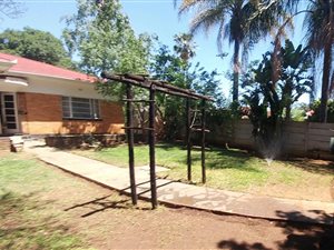 6 Bed House in Parktown Estate