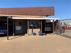 1005 m² Industrial space in Alrode