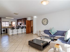 2 Bed Apartment in Sundowner