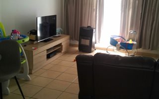 3 Bedroom Townhouse in Die Hoewes