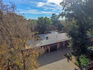 5 Bed House in Bronberrick
