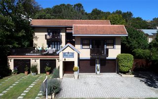 9 Bedroom House in Seaside Longships