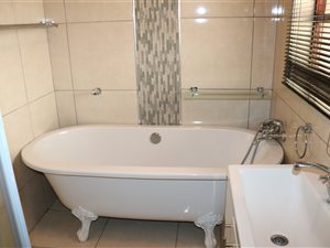 2 Bed Duplex in Belmont Park
