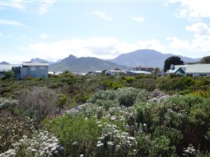 1759 m² Land available in Pringle Bay