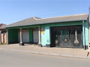 6 Bed House in Goudrand