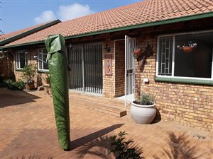3 Bed Townhouse in Aston Manor
