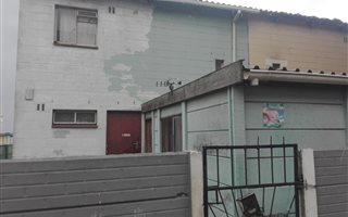 3 Bedroom Duplex in Matroosfontein