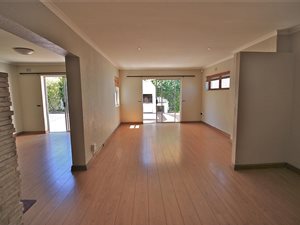4 Bed House in Edgemead