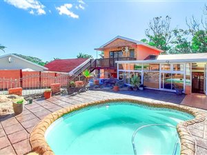 5 Bed House in Greenfields