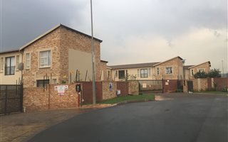 3 Bedroom Duplex in Wilgeheuwel