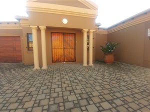 3 Bed Townhouse in Monument
