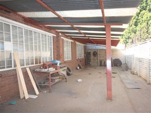 208 m² Commercial space in Vanderbijlpark CE6