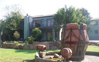 3 Bedroom Townhouse in Kameeldrift East