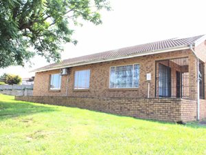3 Bed House in Orient Heights