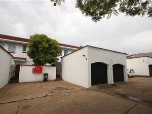 3 Bed Duplex in Waterkloof