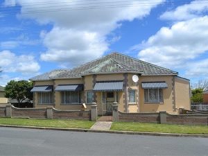 5 Bedroom House in Rosemount