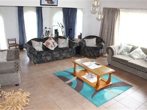 3 Bed House in Tileba