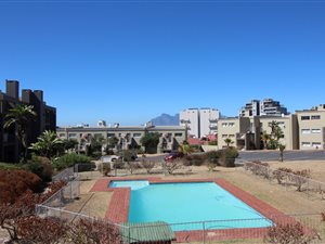 2 Bed Apartment in West Beach