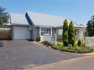 3 Bed Townhouse in Caledon Estate