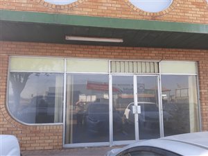 120 m² Retail Space in Aston Manor
