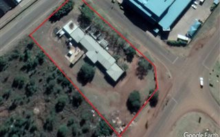 900 m² Industrial space in Rosslyn