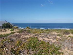 1026 m² Land available in Hersham
