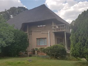 6730 m² Farm in Kromdraai AH