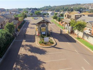 786 m² Land available in Rietvlei Ridge Country Estate