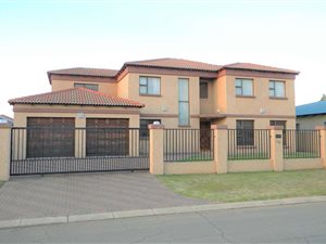 4 Bed House in Vanderbijlpark SE8