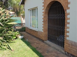 5 Bed House in LesMarais