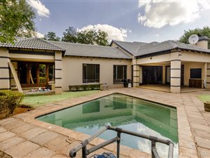 4 Bed House in Lynnwood Ridge