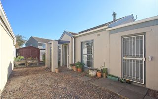 4 Bedroom House in Fish Hoek