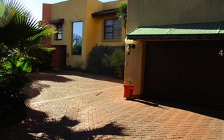 5 Bedroom House in Bakerton