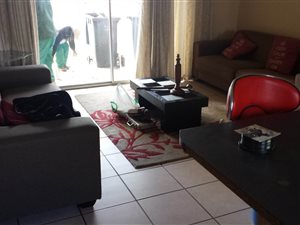 2 Bed Apartment in Ruimsig