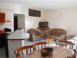 3 Bed Apartment in Uvongo