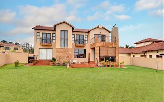 3 Bedroom House in Krugersdorp Central