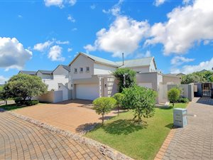 3 Bed House in Waterfall Country Village