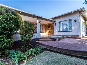 4 Bed House in Sydenham