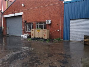 2000 m² Industrial space in Jacobs