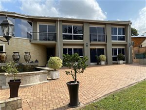 5 Bed House in Highland Hills